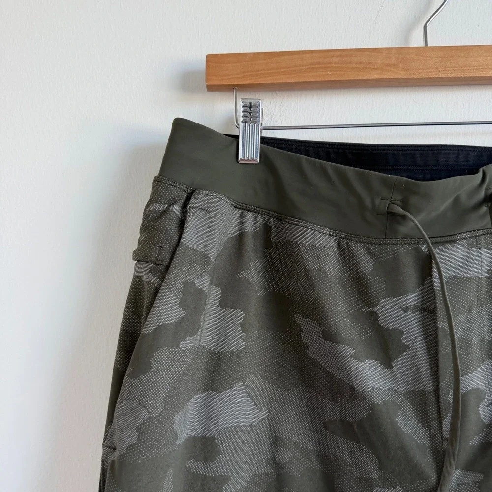Lululemon T.H.E. Linerless 7" Variegated Mesh Camo Max‎ Dark Size XL - Picture 6 of 10
